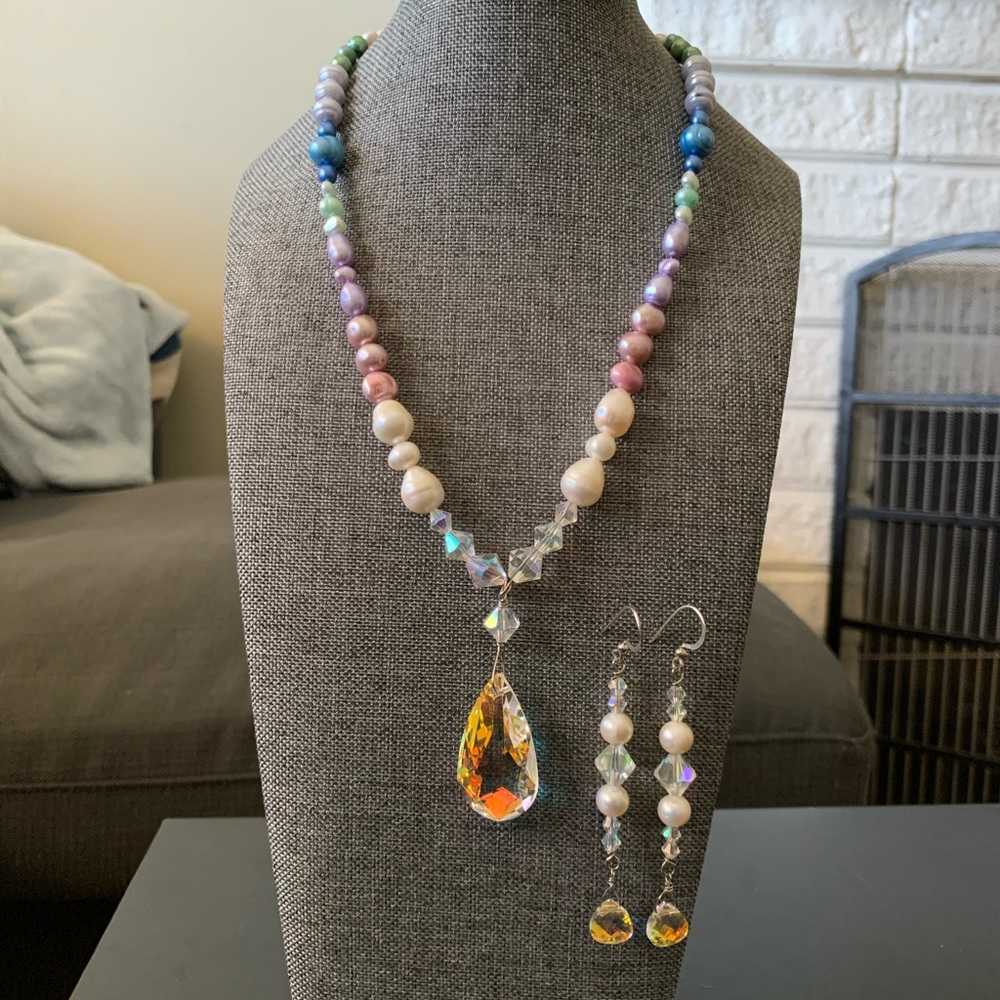 Colorful Freshwater Pearl set with Aurora pendant - Picture 2 of 8